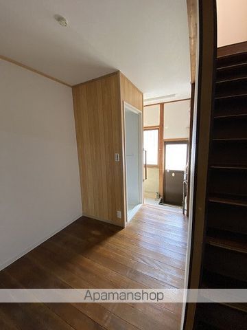 小春町テラスハウスIの内装写真