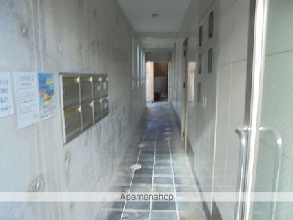 高知県高知市百石町１丁目[1LDK/54.22m2]のエントランス2