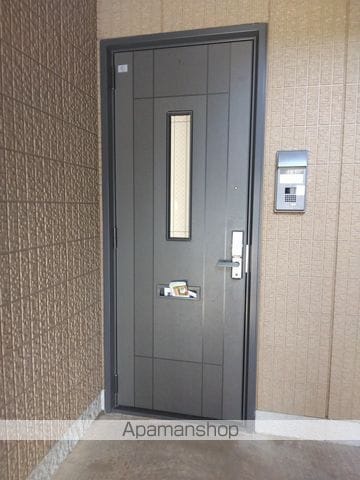 ヴェルドミール御所野Aの玄関写真