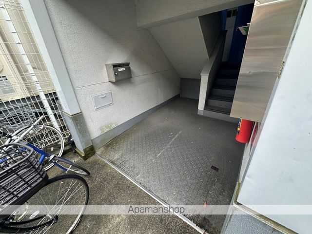 コーポ静の玄関写真