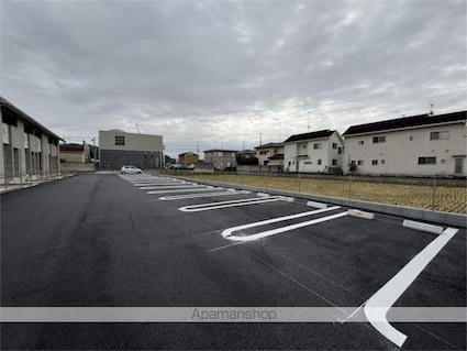 ティアコートｇ　Ａ[2LDK/60.45m2]の駐車場