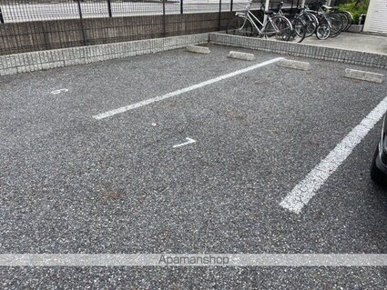 レオパレスなかのⅡ番館[1K/19.87m2]の駐車場