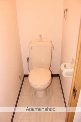 ＥＡＳＴ[2LDK/62.4m2]のトイレ