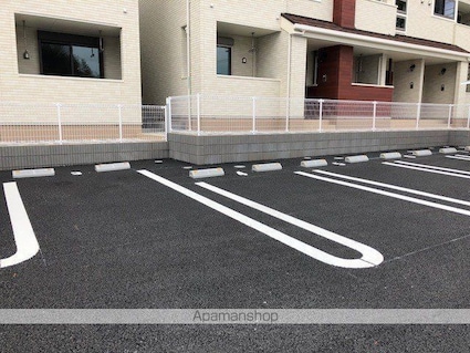 千葉県八千代市米本[2LDK/55.1m2]の駐車場