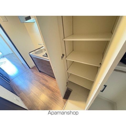 コンフォリア江坂広芝町の内装写真