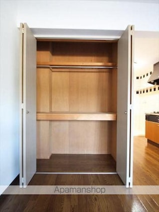 ラフール築山[1R/28.44m2]の収納