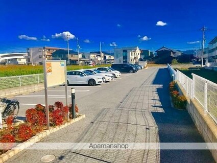 ＣＡＳＡ　ＡＭＯＲＥ[1LDK/50.33m2]の駐車場1