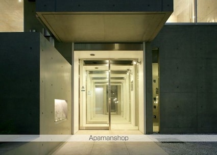 東京都渋谷区桜丘町[1R/23.96m2]のエントランス2