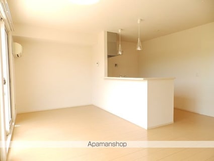 ファミーユ東手城　Ｂ棟[3LDK/88.93m2]のリビング・居間