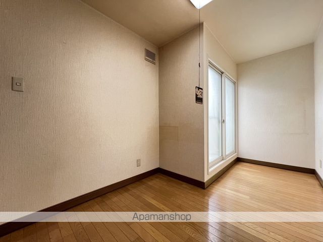 函館市 2階建 築59年の内装写真