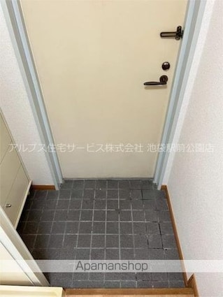 東京都北区志茂５丁目[1K/15.6m2]の玄関