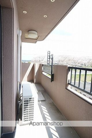 クラウディアIIの内装写真