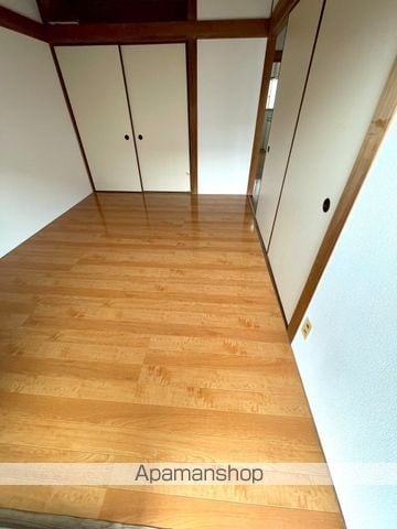 長友平四郎アパートの内装写真