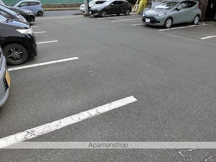エスト加賀野[3LDK/51.86m2]の駐車場