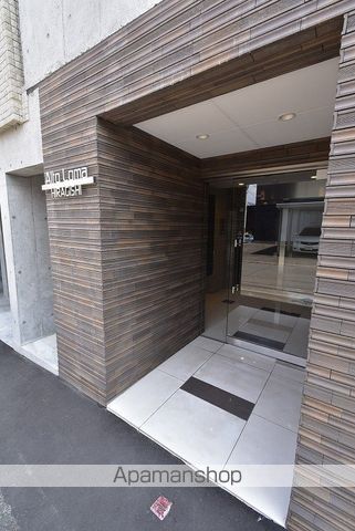 アルトローマ平岸の玄関写真