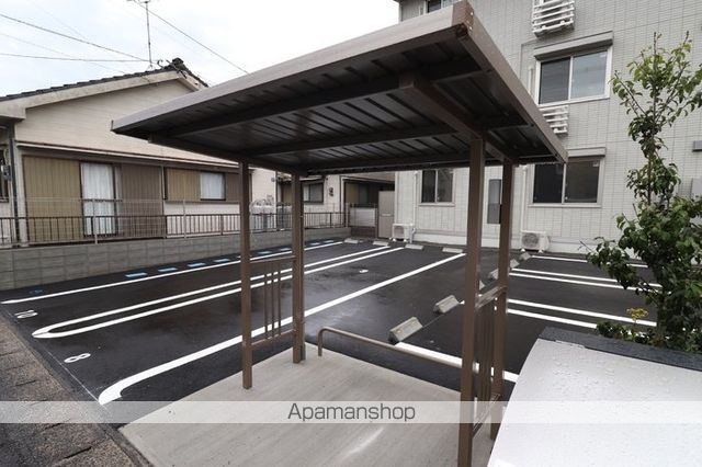 DーRESENA和田の玄関写真