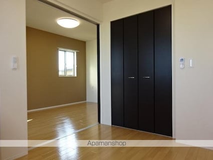 ウィスタリア[2LDK/55.66m2]の収納