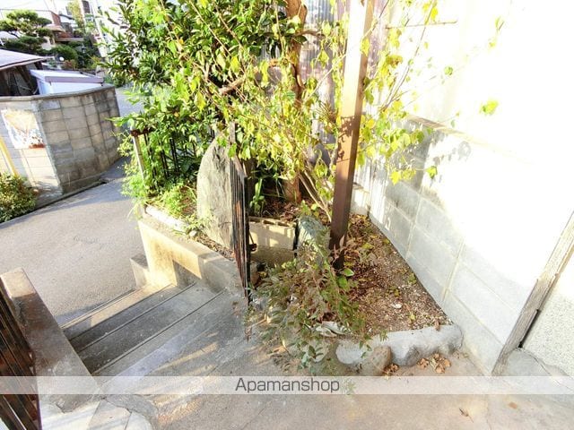 長尾元町3丁目テラスハウスの玄関写真