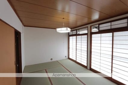 柴宮貸家[6K/104.74m2]のリビング・居間