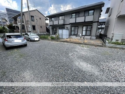 サンハイツ若里[1K/21.4m2]の駐車場