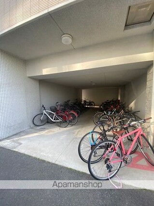 ｓｈｏ　ｓｔｙｌｅ　ＨＡＫＡＴＡ[1LDK/41.44m2]の駐車場2