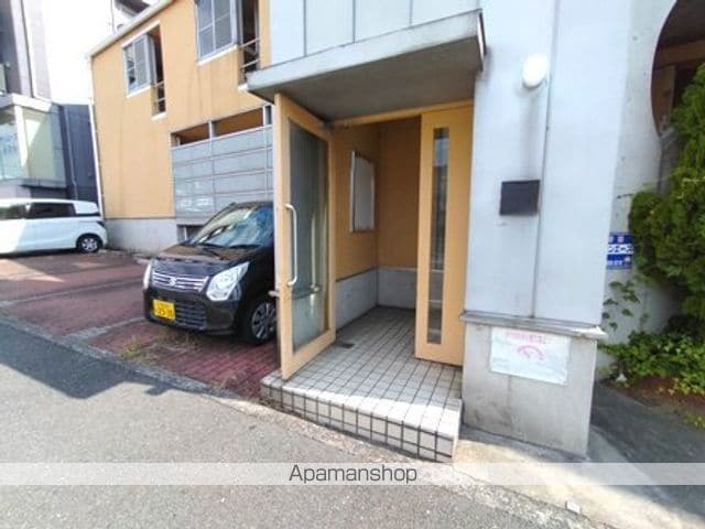 マンションタイムIIの玄関写真