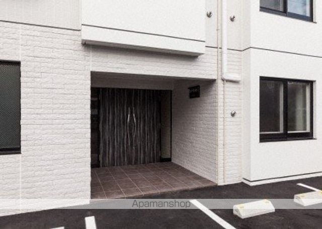 札幌市南北線 南平岸駅 徒歩7分 4階建 築11年の玄関写真
