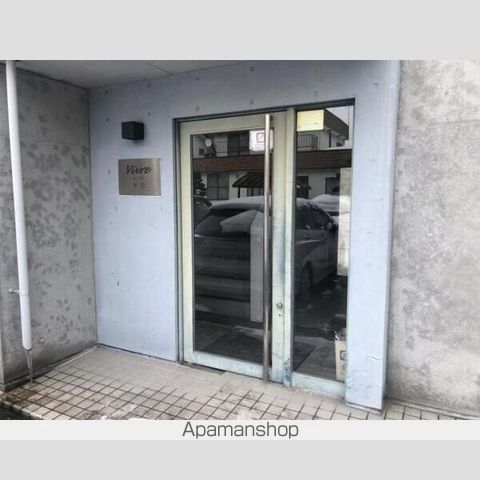 ヴィヴレ平岸の玄関写真
