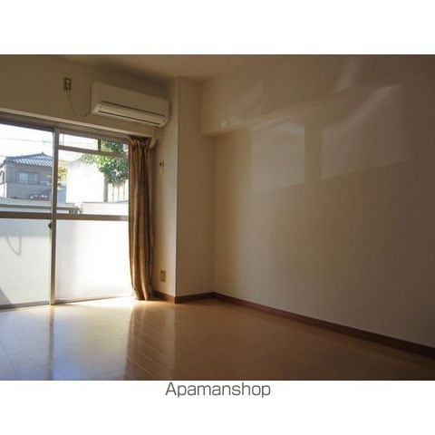 シャトルオオギの内装写真