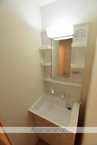クレステージ西岡の内装写真