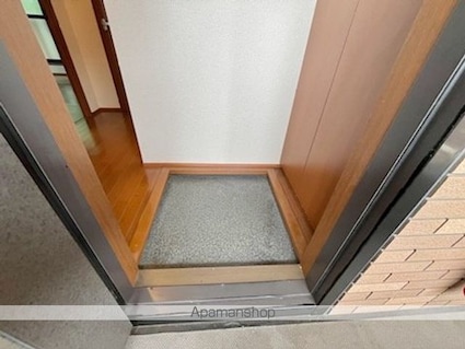 滋賀県蒲生郡日野町大字大窪[2LDK/52.02m2]の玄関