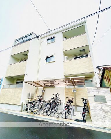 クリエオーレ中宮の外観写真