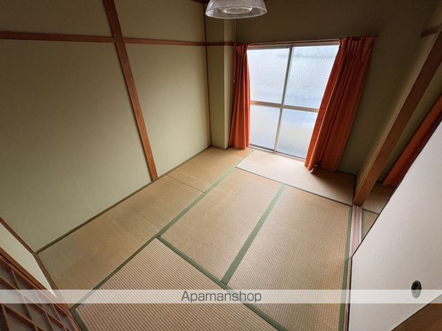 秀栄マンションの内装写真