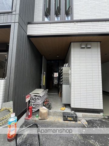 セレスティア中央 IIの玄関写真