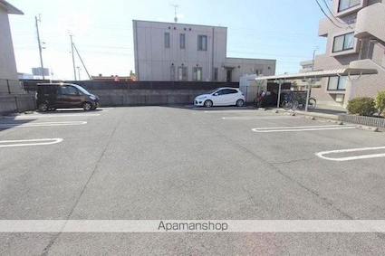 サンライズ宮川[1K/30.09m2]の駐車場