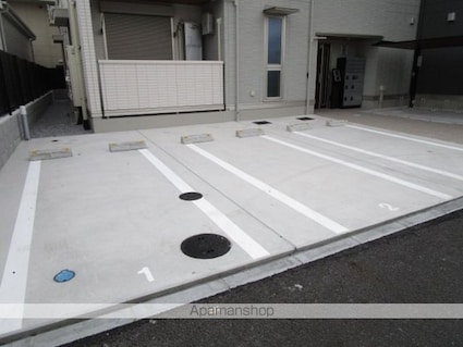 ＤーＲａｆｆｉｎｅ[2LDK/54.52m2]の駐車場