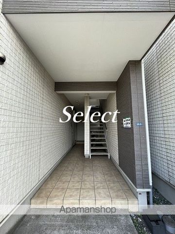 アザーレ西横浜D棟の玄関写真
