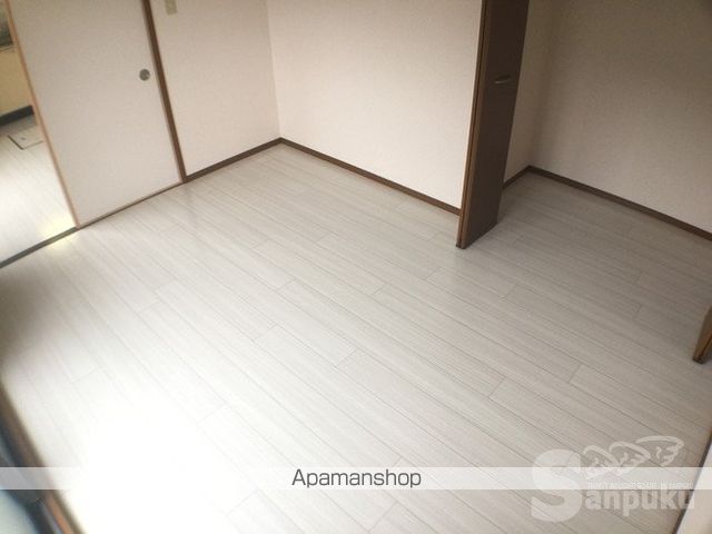 リビングタウン北土居 H棟の内装写真