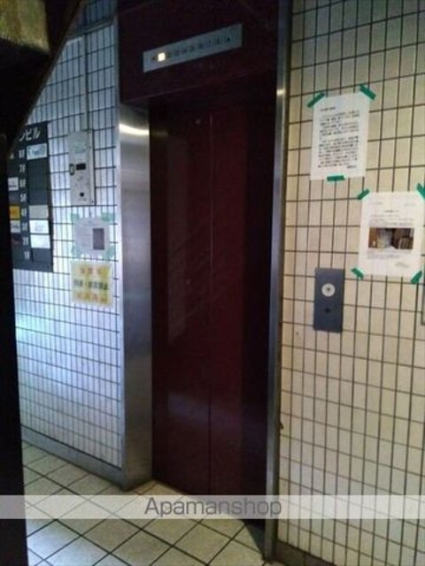 タウンビル[店舗/27.1m2]の共用部3