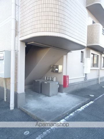 アドラシオンの玄関写真