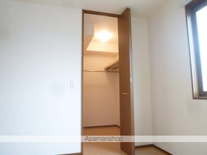 東京都国立市谷保[2LDK/53.76m2]の収納