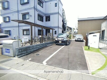 カーサ　フェリーチェ[3LDK/80.7m2]の駐車場