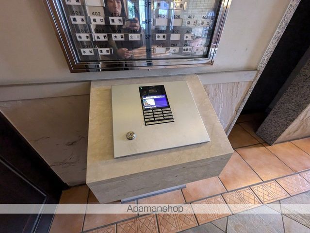 J’ CITY紙屋町の玄関写真