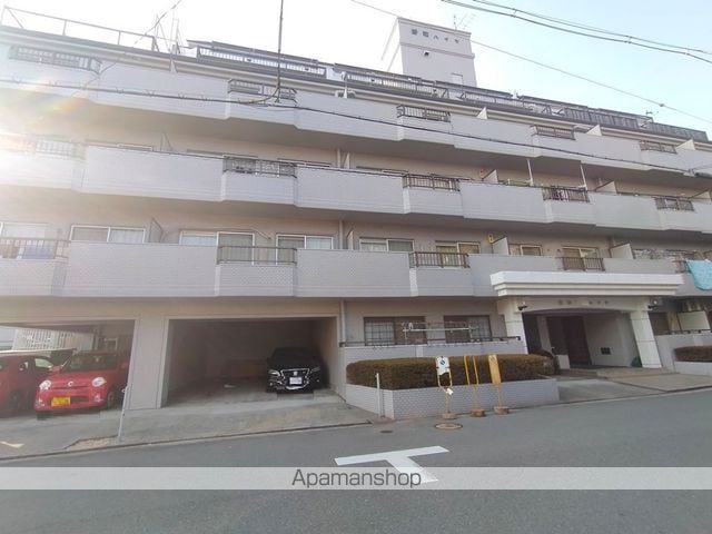 静和ハイツの外観写真