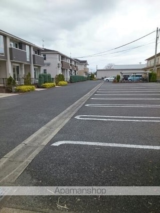 グランブリエ　Ⅰ[2LDK/57.63m2]の駐車場1