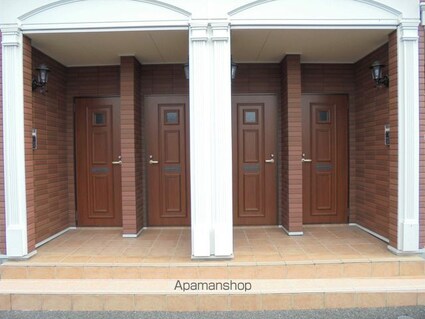 ヴィラヴェール[2LDK/56.47m2]のエントランス