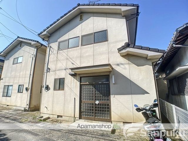 松山市 2階建 築35年の外観写真