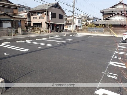 Ｃａｓａ　Ｃｉｅｌ（カーサシエル）[1LDK/43.66m2]の駐車場1