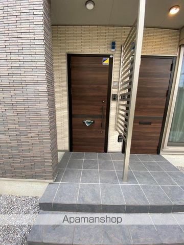 ボヌールKの玄関写真