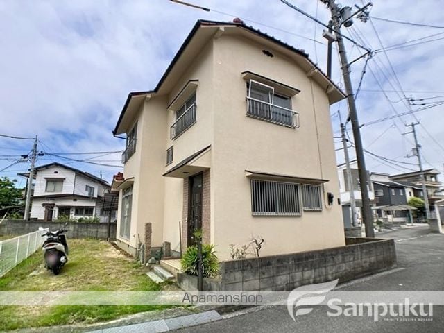 伊予鉄道高浜線 衣山駅 徒歩4分 2階建 築42年の外観写真